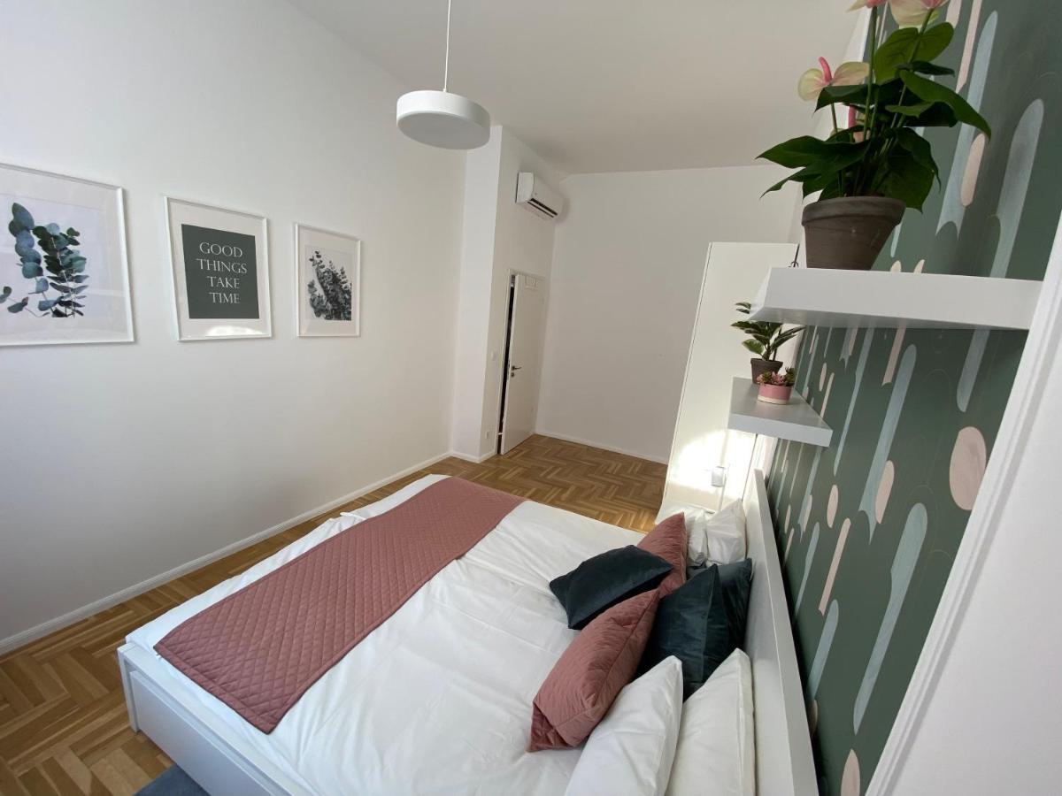Birdie 3-Bdr Apartment Budapest Bagian luar foto