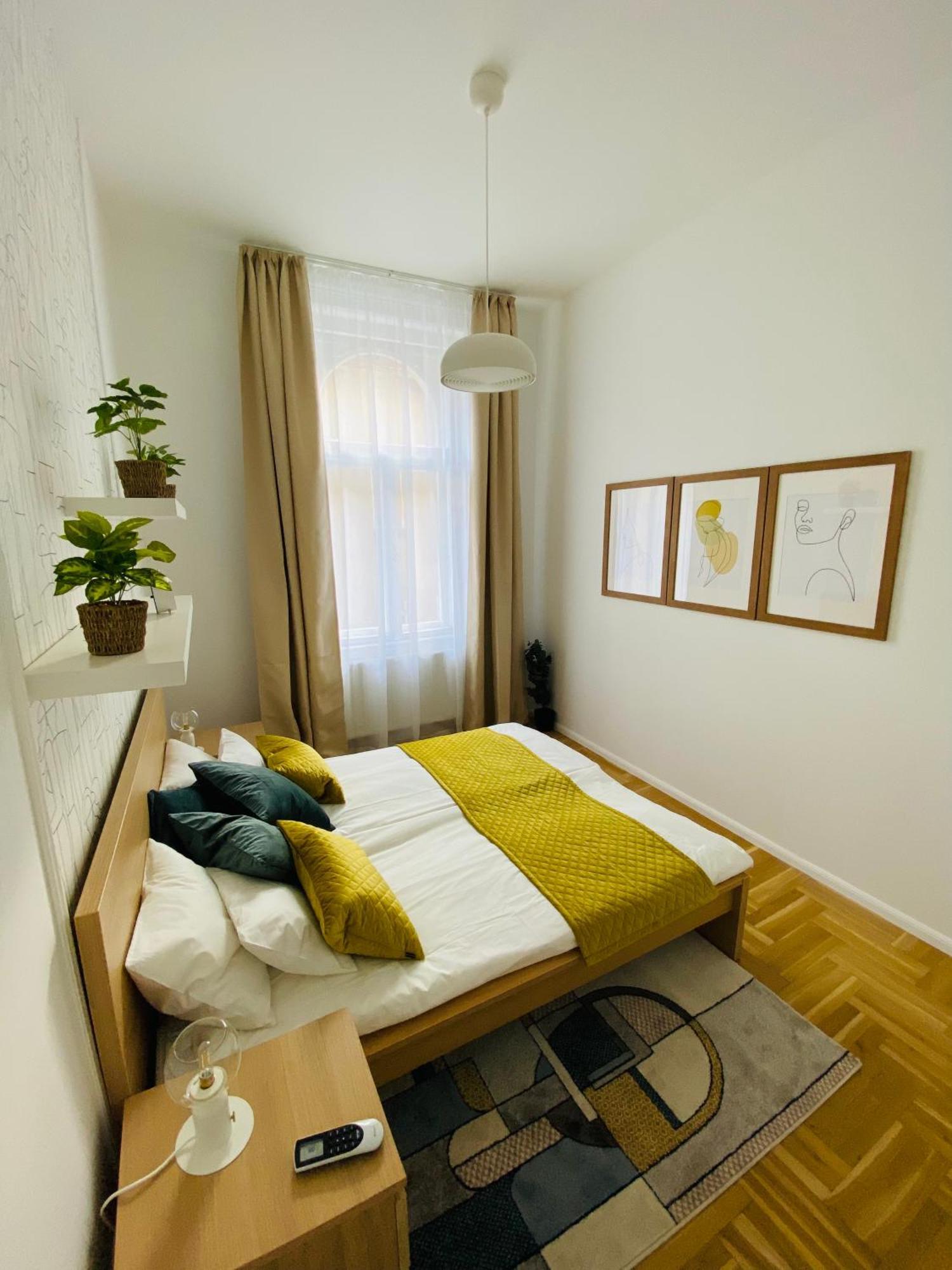 Birdie 3-Bdr Apartment Budapest Bagian luar foto